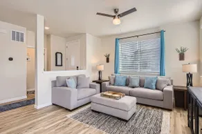 Duplex w/ 3 Bed, 2.5 Bath, 2 Car - Image 2