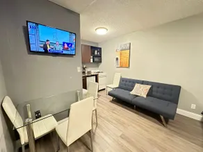 Cozy Stay 2QB + Kitchen and Pool - Image 2