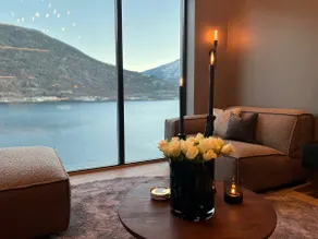 Penthouse with fjord view and parking - Image 4