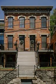 Stunning 4BR Townhome Rooftop City Views - Image 3