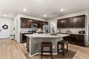 Brahma Plains~ Modern, Clean & Ready! - Image 5