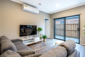 Contemporary Living at this Clyde Family Estate - Image 2