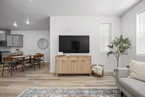 Eagle Island Haven*Pool*Bikes*Garage Parking*3TV's - Image 5