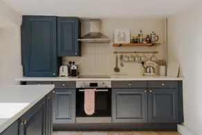 Charming Cotswold cottage with stunning views - Image 4