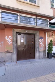 Sofia Center 3BR, steps to Metro - Image 2