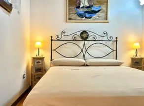 Civico 46 – Sleeps 4 in the historic center of Alghero - Image 4