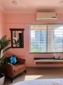 Blush : Private Studio Apt. WiFi Smart Tv Balcony - Image 4
