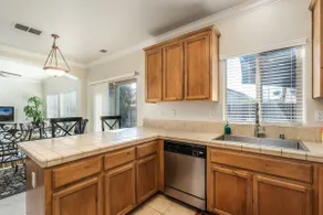 Spacious/Clean Home! - Quiet Safe, 10min to Casino - Image 5