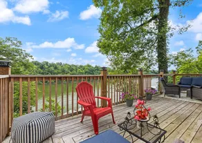Private Dock, Lake Views, Sleeps12, 1hr to Rupp - Image 2