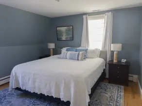 Cozy Space w/ AC & Office, Walk to Beach/ Downtown - Image 3