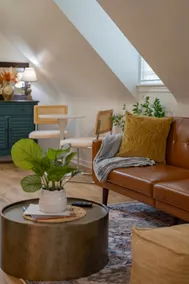 Charming Retreat: *Central* | Cozy 1-Bedroom! - Image 1