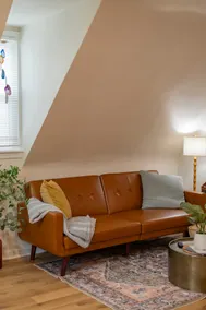 *Whole House* | 4-BR Home | 2 Kitchens + Free WiFi - Image 2