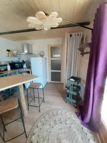 Frog Chalet - Image 3