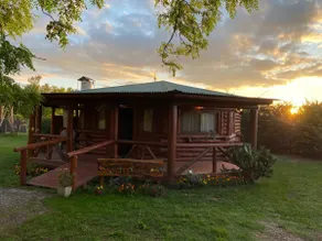 A beautiful octagonal cabin - Image 2