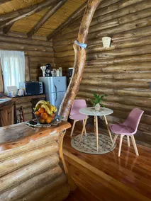 A beautiful octagonal cabin - Image 4