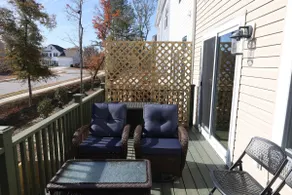 Exquisite New End Unit Private Backyard Townhome - Image 3