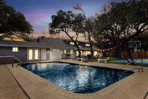 8 Bedroom Pickleball Heated Pool Acre Lot Sleeps 22 - Image 2