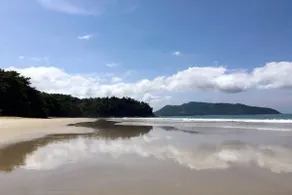 Praia Brava Beachhouse private beach access - Image 2