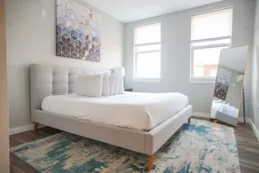 Modern Apartment | Easy Boston Access + Parking - Image 4
