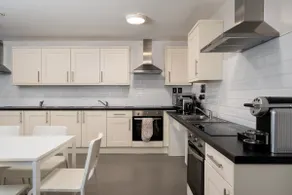 Double or Twin Shared Kitchen - Image 3