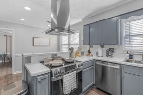 Smart TVs | 1GB Wi-Fi | Grill | CornHole | Space - Image 2