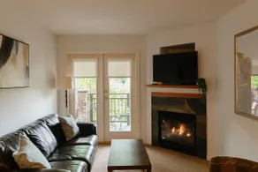 2 Bed w/ Outdoor Pool, Hot Tub & Resort Amenities - Image 2