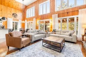 Lake Beaulac chalet with spa and private dock - Image 2