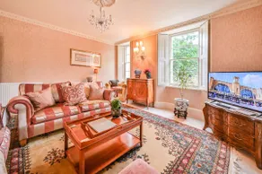 Luxury Three Bedroom House With Private Hot Tub - Image 4