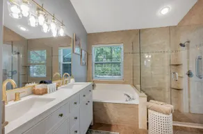 Families-private heated pool & hot tub-pickle ball - Image 4
