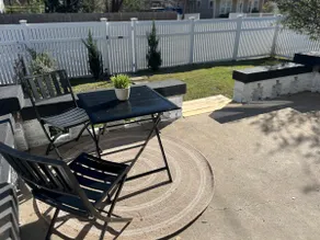 Backyard Bungalow - Image 4