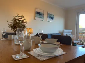 Sleek & Modern 2BR - Easy Access to City Centre - Image 3