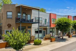 The FayYard Condo *Close to Everything!* - Image 4