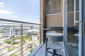 Urban Luxury @ The Trilogy - Image 3