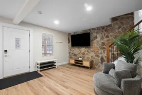 Modern and Cozy 3BD Home in Gibsonia-Pittsburgh - Image 2
