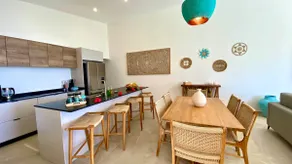 Azure Beachfront 3 Bedroom Villa - Image 4