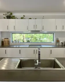 Modern self-contained apartment - Image 3