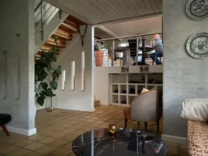 Large villa with beautiful nature - Image 4