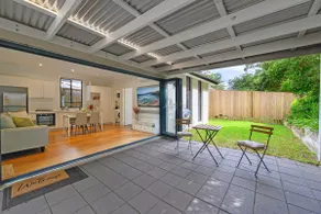 Wahroonga/2 rooms for 4 people/walk to train station/free parking/food heaven - Image 5
