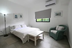 Cozy 2BD Condo, Near Beach - Image 5