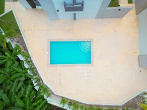 Cozy 2BD Condo, Near Beach - Image 3