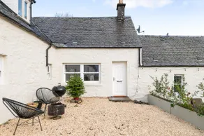 Luxury private courtyard cottage - Image 3