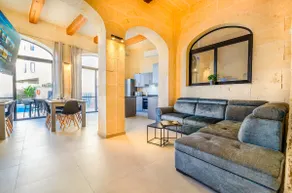 300y/o Gozo Villa: 2 pools, roof lounge, sea views - Image 3