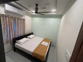 Padmavathi Homestay -2BHK 1BHK AC Apartments for group of families - Best location - Flyover to Alipiri gate - Walk to PS4 Veg Restaurant - Modular Kitchen - Super fast Wi-Fi- Near to Tirupati Bus Stand 2 KM-Near to Railway Station 2KM - Image 2
