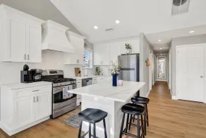 OCNJ | Beach House | Sleeps 8 | Deck | 2 Parking! - Image 4