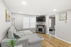 Peaceful East Side Retreat - Image 2