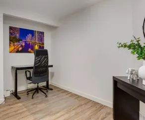 Black & White Urban Pad - Image 5
