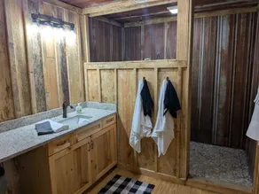 Hidden Oaks Lavish Cabin #2 - Image 4