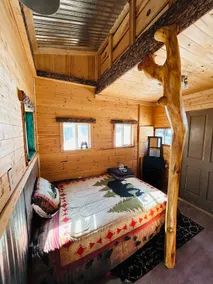 Cozy cabin on 8acres with views, trails, & Firepit - Image 3