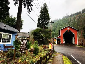Westfir Lodge & Mountain Market - Image 2
