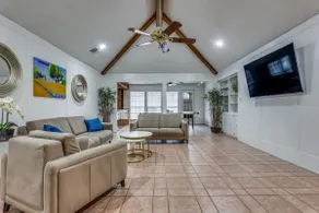 Lovely 4 Bedroom with a Pool & Ping-Pong. - Image 5